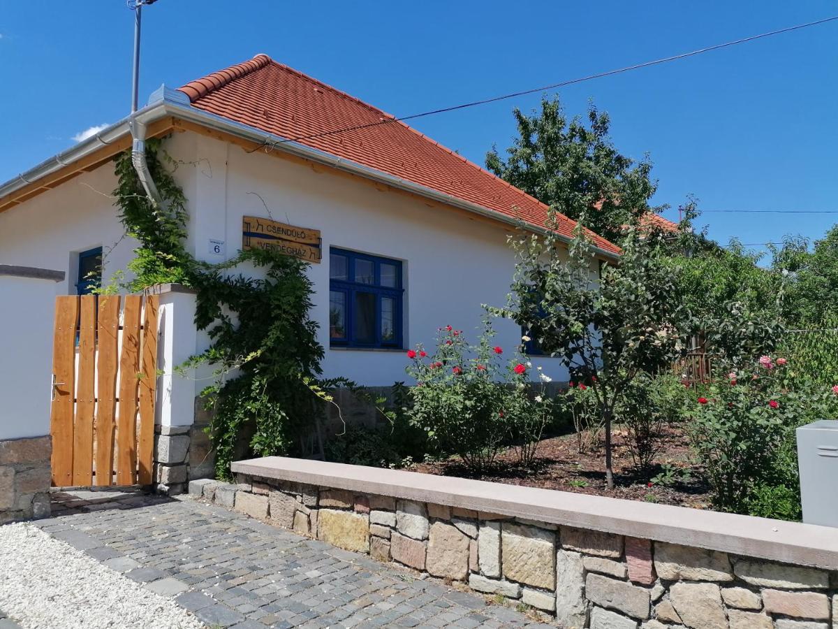 Csendülő Vendégház Noszvaj Esterno foto